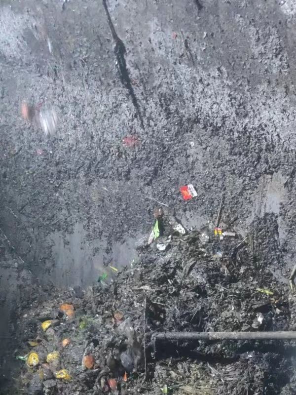 三穗污水池清理